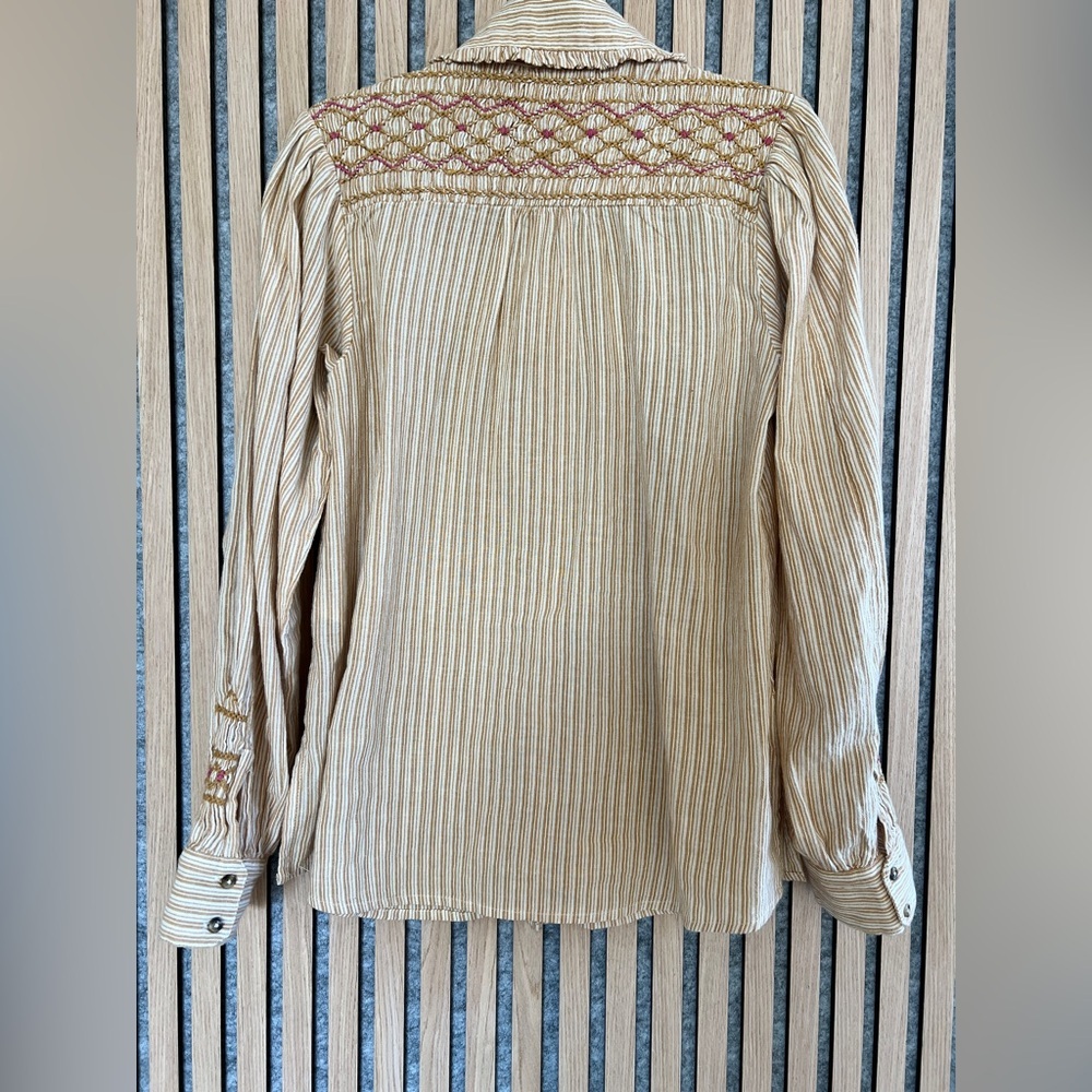 Free People -  top- embroidered smocked - Picture 6 of 9